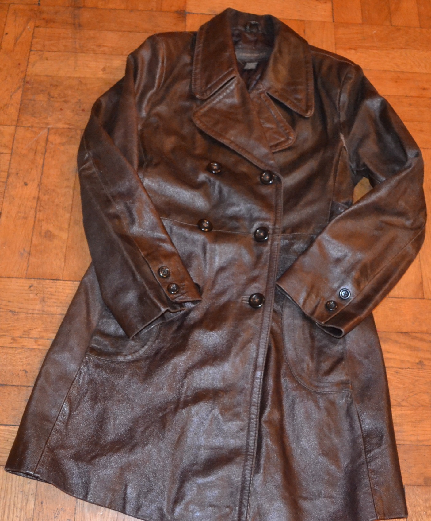 Banana Republic leather trench coat | Looking Fly on a Dime