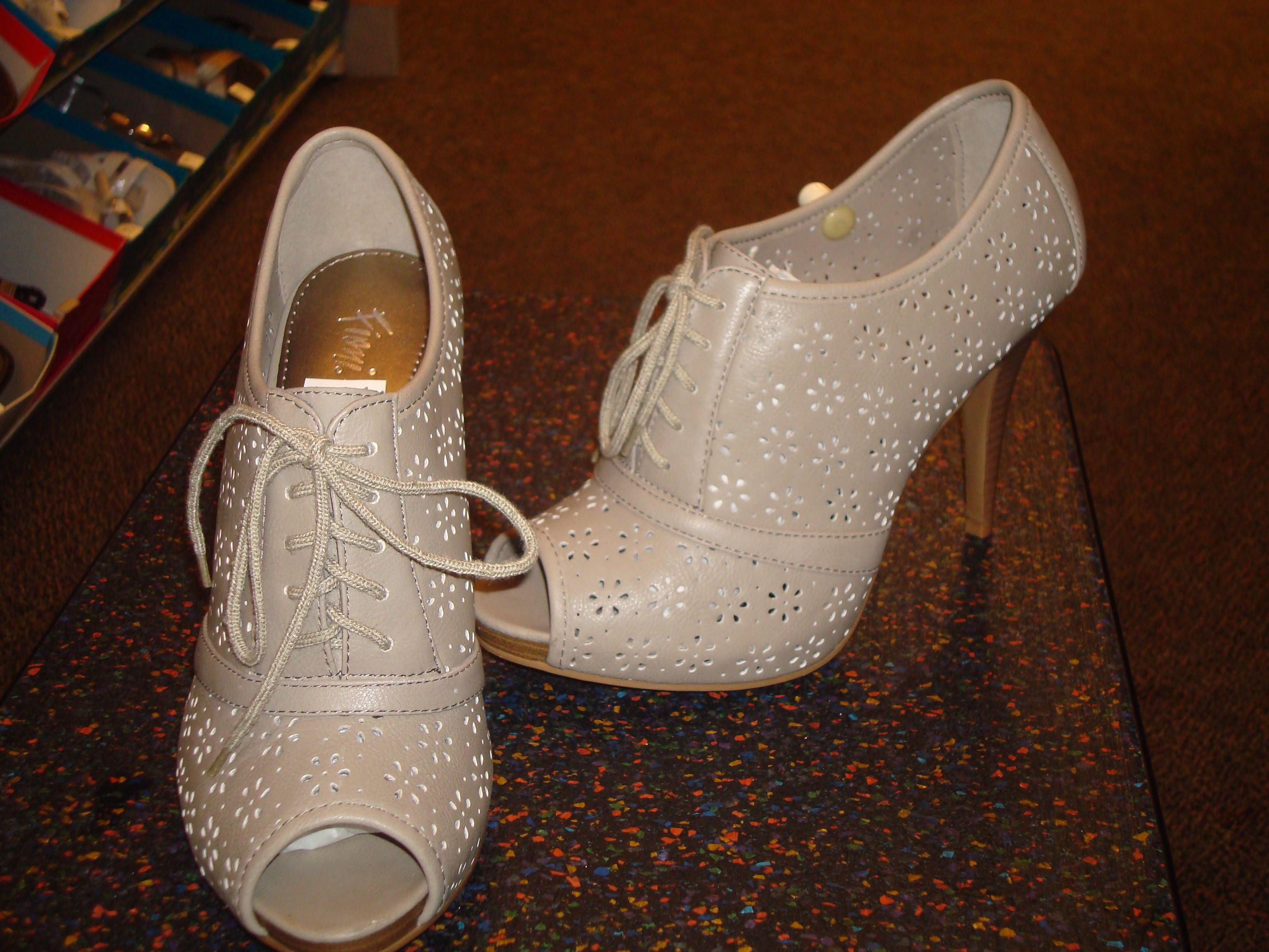silver wedges payless