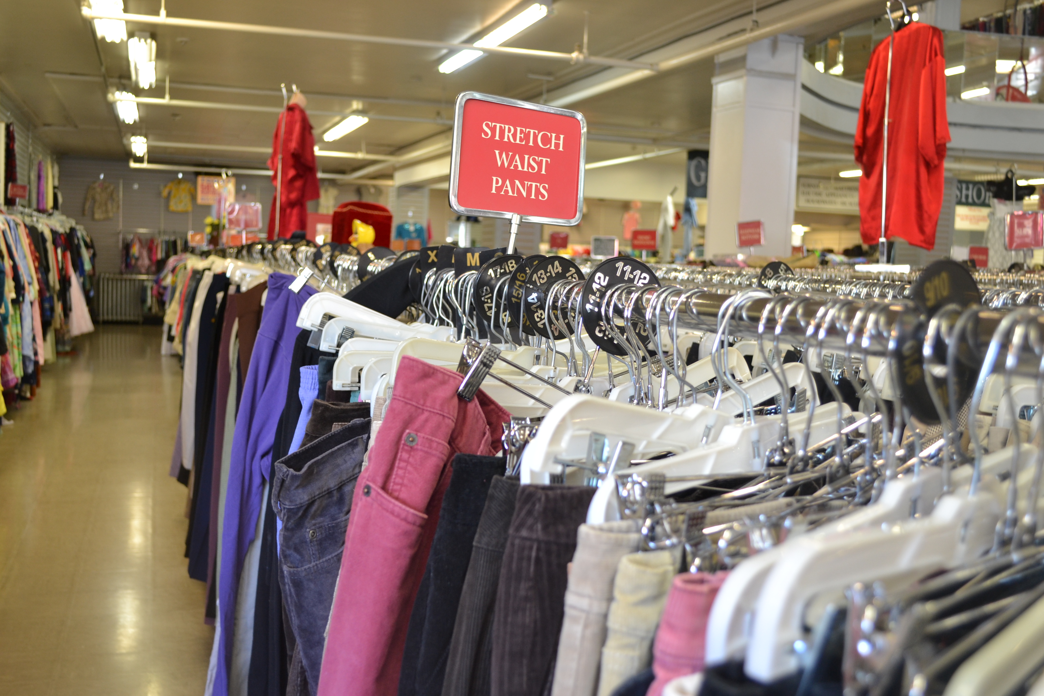9 Best Thrift Stores in San Francisco to Shop At Right Now