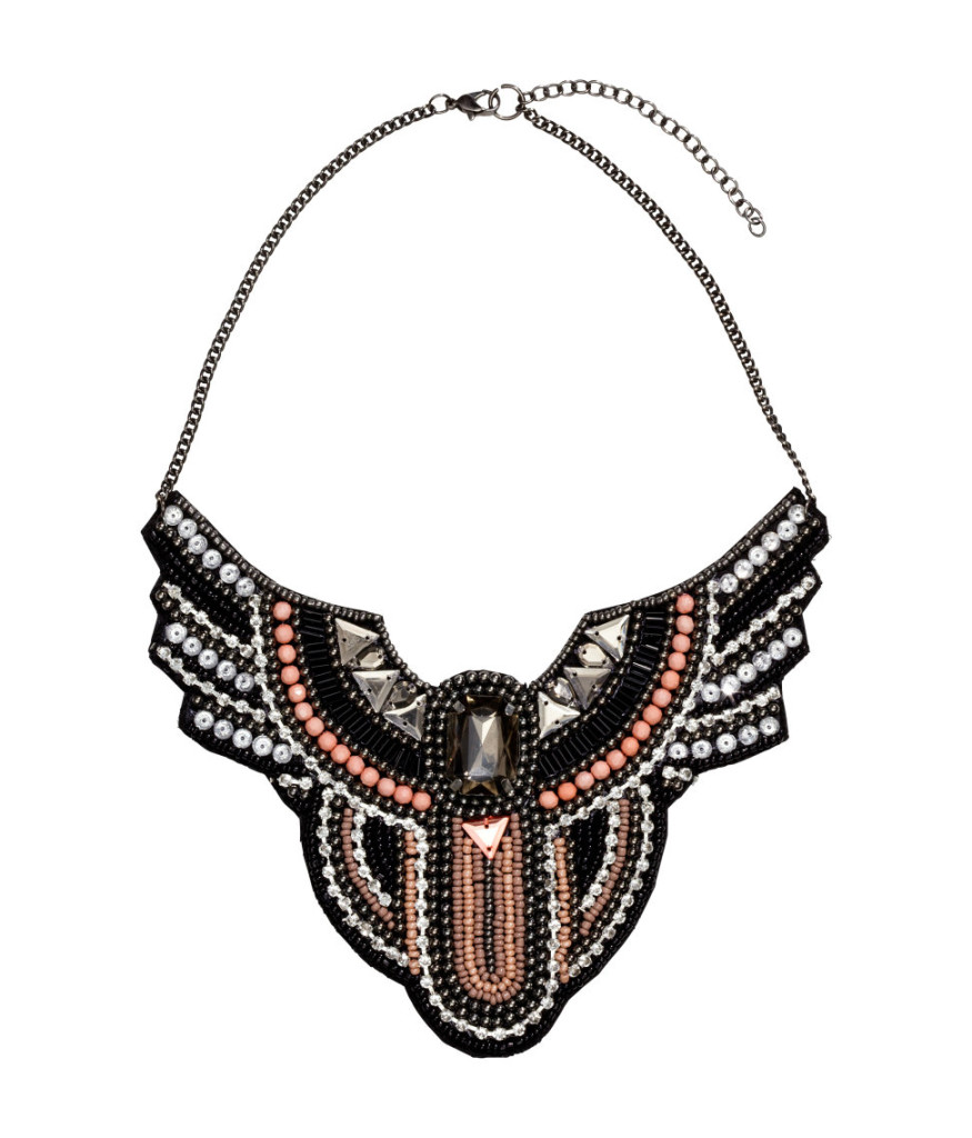 H&M-necklace-statement-necklace-beaded-black-necklace-affordable-accessories