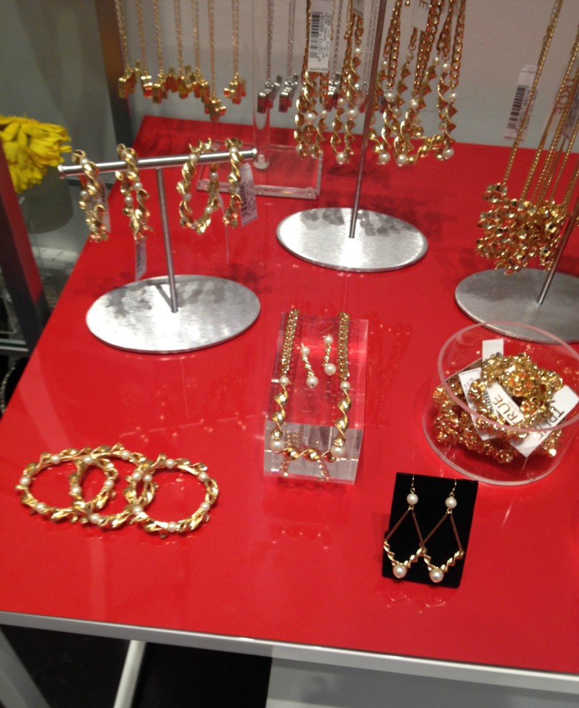 dressbar-accessories-elephant-necklace-gold-earrings-dressbarn-review