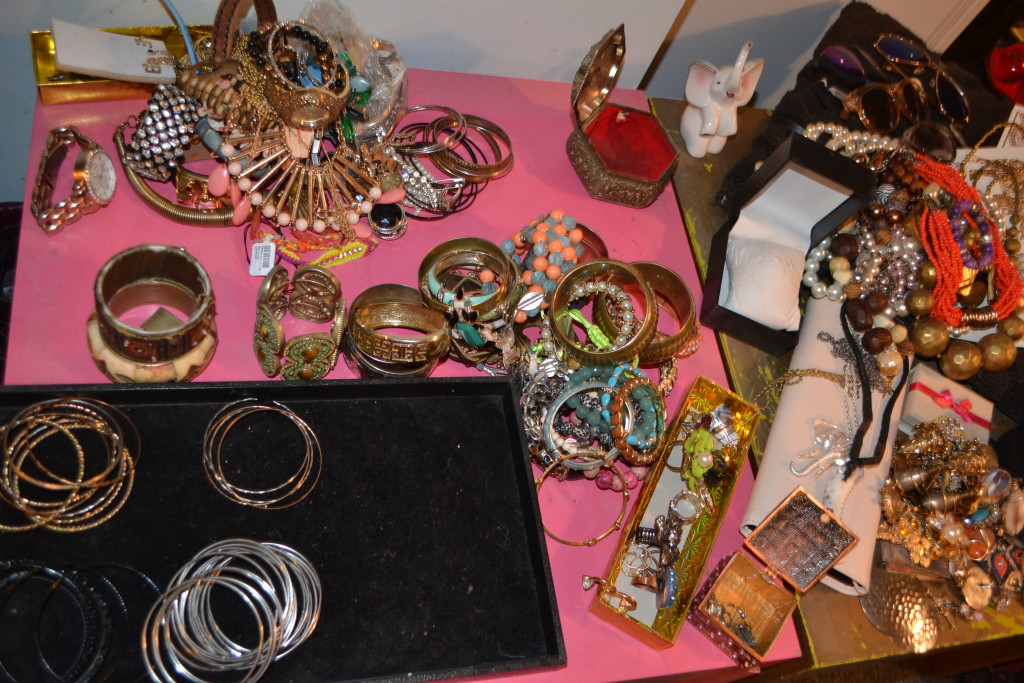 organizing-accessories-how-to-clean-out-jewelry-closet