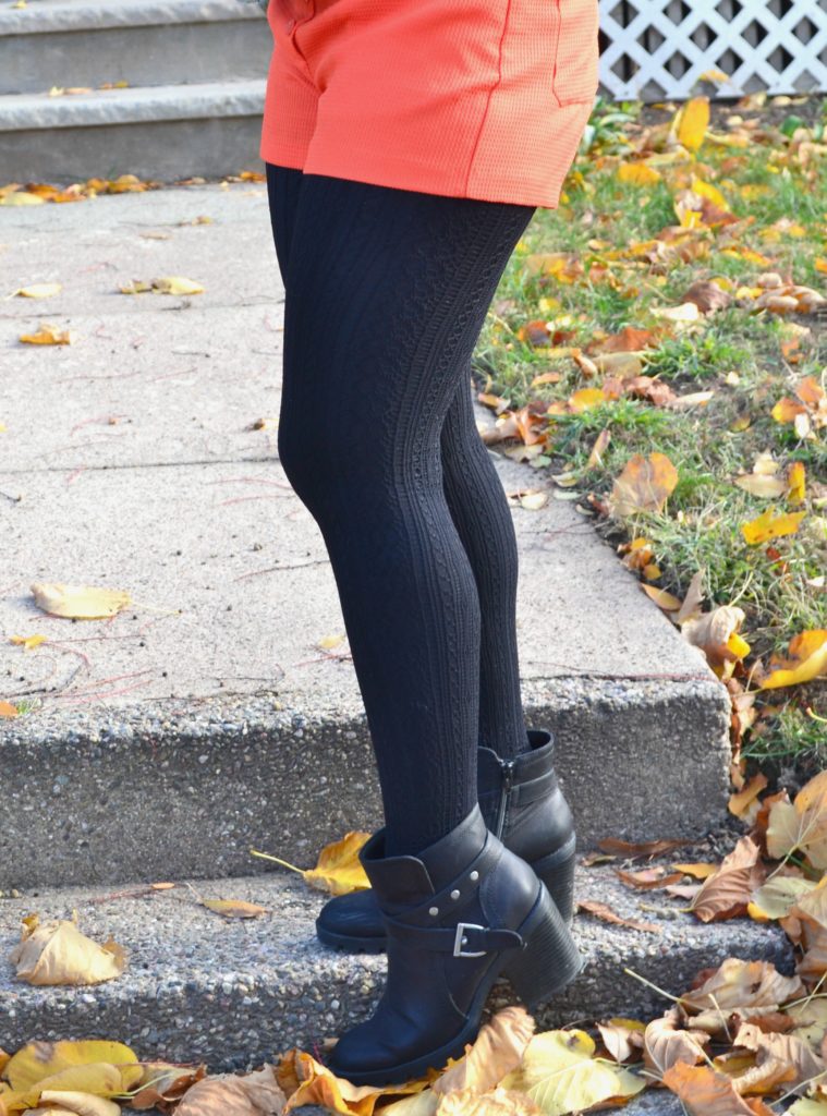 how-to-wear-fishnet-tights-how-to-style-shorts-fall