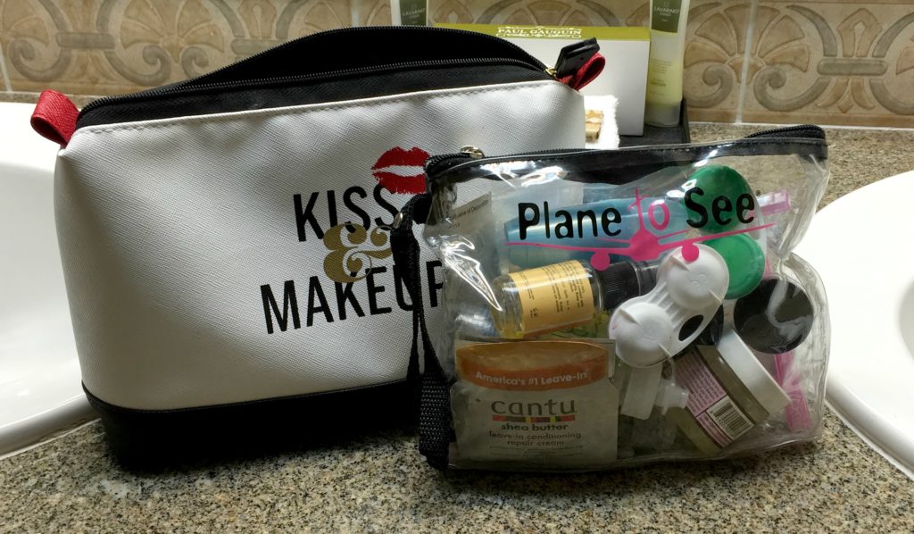 beauty-bag-makeupbag-carryon-packing-tips